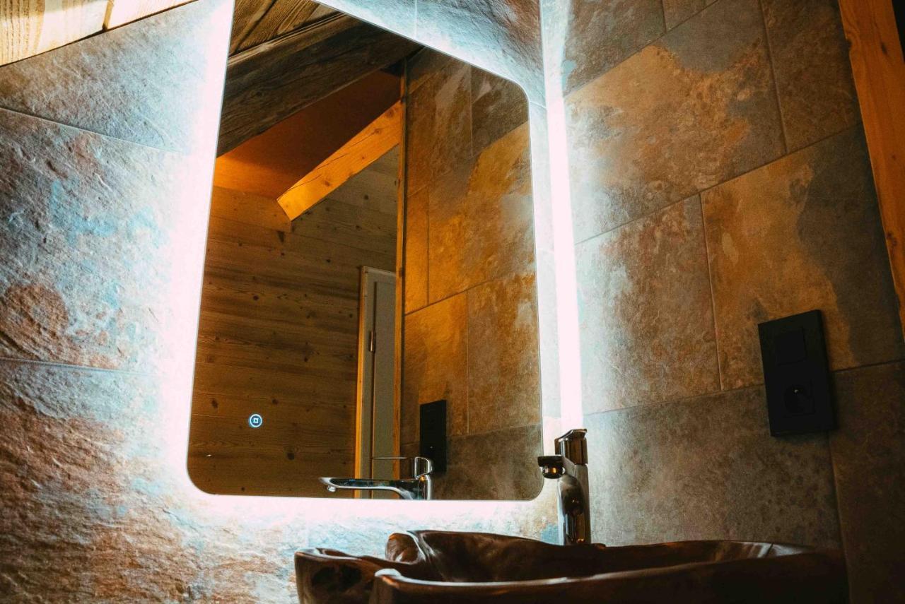 Le Grand Petit Prince - Domaine De Charme - Jacuzzis Privatifs Guebwiller Exterior photo