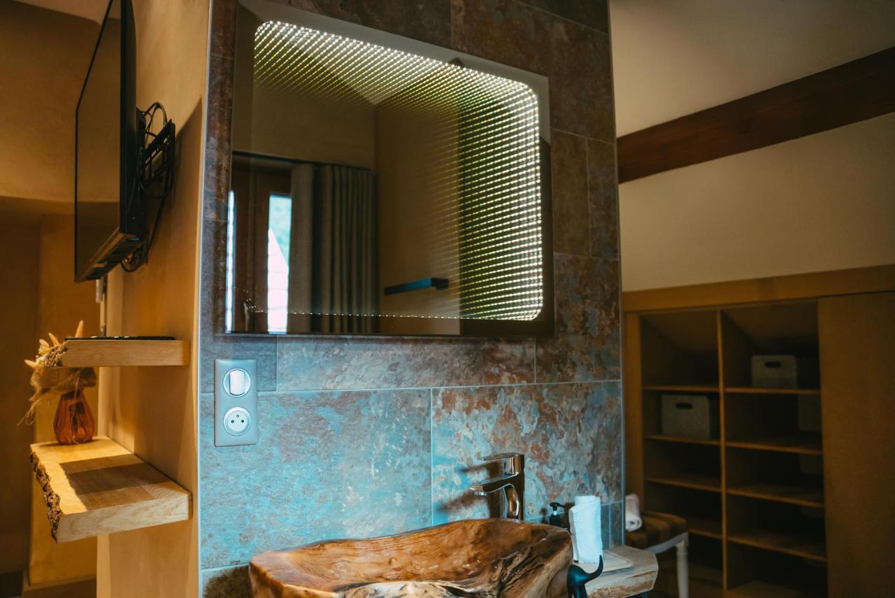 Le Grand Petit Prince - Domaine De Charme - Jacuzzis Privatifs Guebwiller Exterior photo